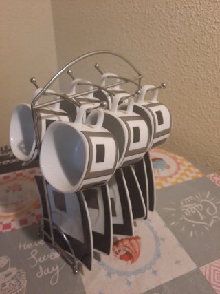 Juego de Café 6 tazas + platos + soporte metálico