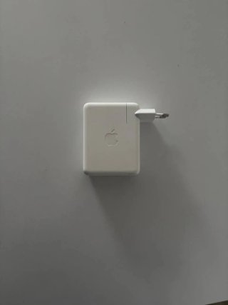 Cargador Apple MacBook Power Adapter