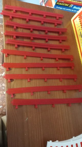 Scalextric:pack.10arcenes Standard+10barandill1.32
