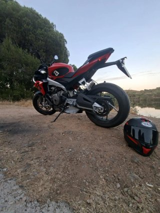 Aprilia Tuono 660 Limitada