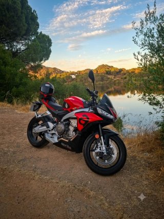 Aprilia Tuono 660 Limitada