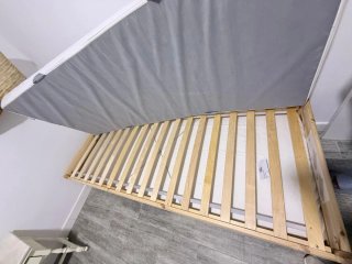 Camas Apilables Ikea de Madera con Colchones