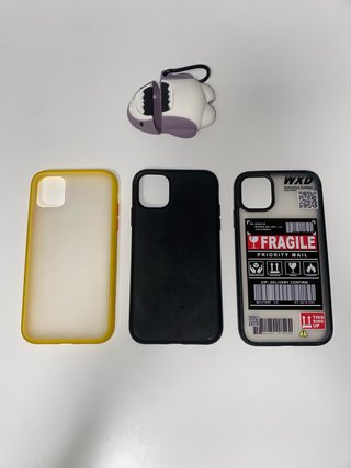Lote 3 fundas iPhone 11 + funda AirPods