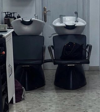 Lavacabezas Peluquería Negro y Blanco