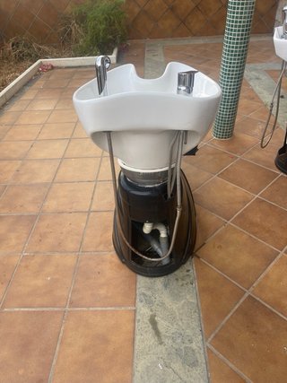 Lavacabezas Peluquería Negro y Blanco
