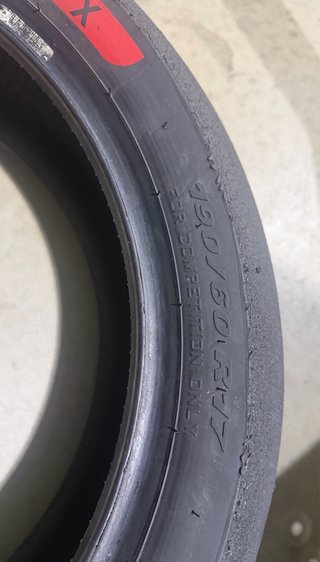 Rueda Pirelli Superbike SCX 190/60 R17