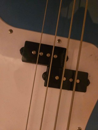 Bajo Eléctrico Squier SOLO PARA RECOGER