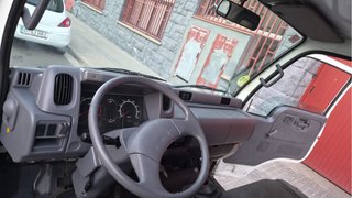 Camión Nissan Cabstar caja abierta