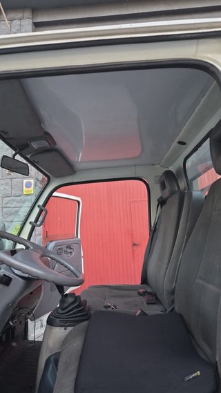Camión Nissan Cabstar caja abierta