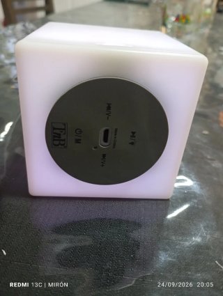 Altavoz Bluetooth Cubo TnB