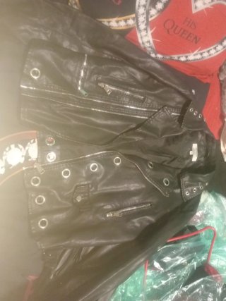Chaqueta de cuero negra