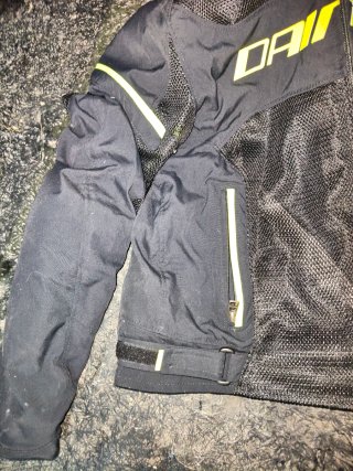 Chaqueta Dainese Negra y Amarilla