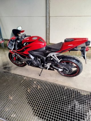 Honda CBR Sportbike Roja y Negra