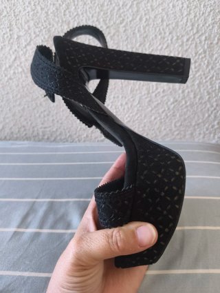 Sandalias de tacón negras