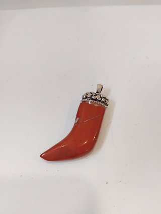 Colgante Cuerno de Abundancia Jaspe Rojo
