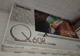 TV Samsung 55 pulgadas Smart TV/ Perfecta+ su caja