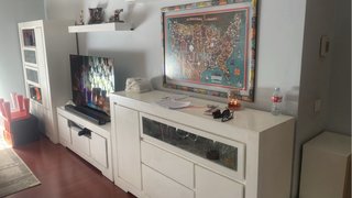 Librería Banak Blanca con Puertas de Cristal