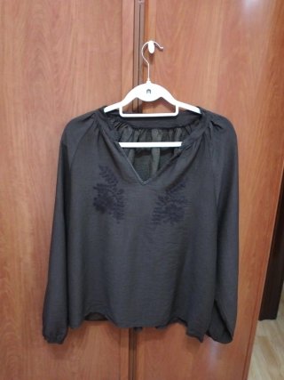 Blusa Manga Larga con Bordados, talla L