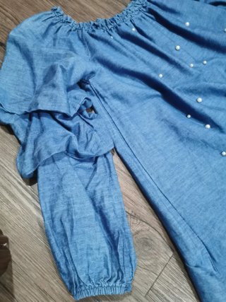 Blusa vaquera con perlas