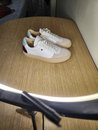 Zapatillas casuales de piel NEWLAB (Talla 37)