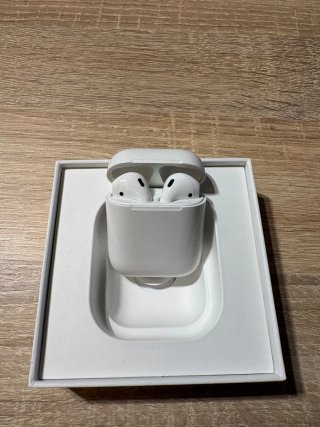 Apple AirPods 2ª Generación