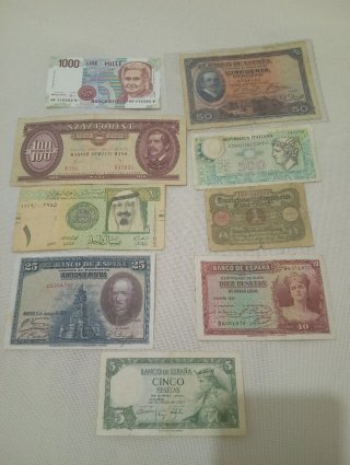 Lote 9 Billetes: Italia, España, Hungría, Arabia S