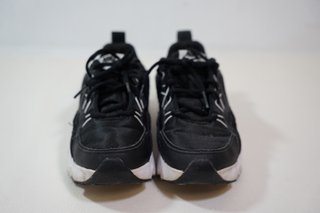 Zapatillas Nike RYZ 365 Negras