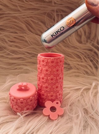 Funda para Pintalabios con Relieve de Flores