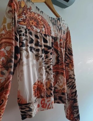 Blusa estampada manga longa
