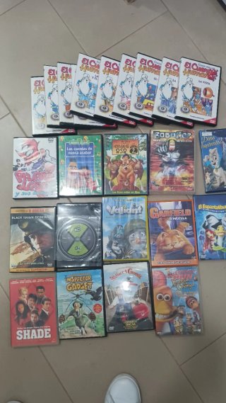 Lote de 23 Películas y Series en DVD