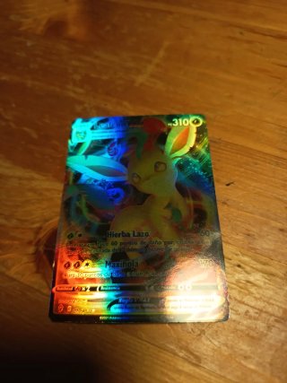 Carta Pokémon Leafeon VMAX