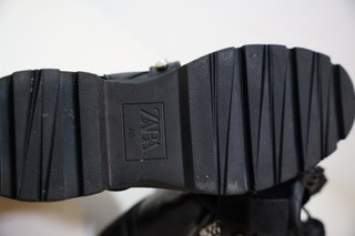 Botines de piel Zara con perlas