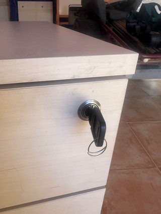 Cajonera de oficina J Gorbe con ruedas