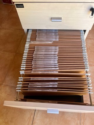 Cajonera de oficina J Gorbe con ruedas