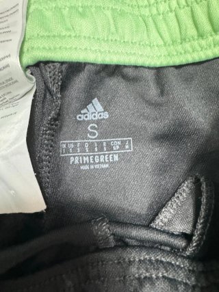 Pantalón Adidas Negro y Verde