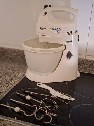 Batidora amasadora Bifinett con accesorios