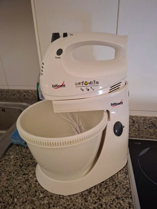 Batidora amasadora Bifinett con accesorios
