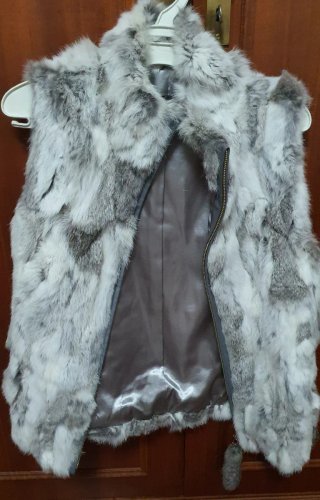 Chaleco piel conejo blanco-gris