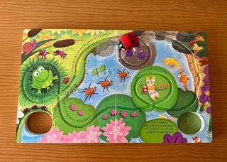 Libro “Juega con el libro de la mariquita”