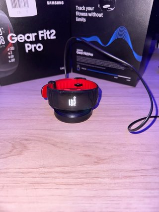 Samsung Gear Fit2 Pro Smartwatch Rojo