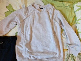 Camiseta de lactancia y sudaderas Kiabi tallas M/L
