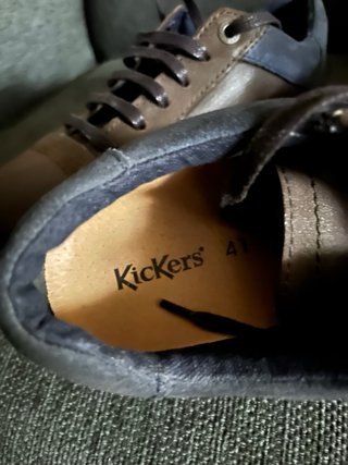 Zapatos de hombre. Piel. Marca Kickers. Talla 41