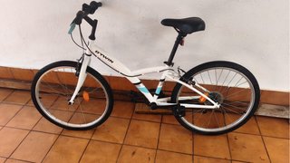 Bicicleta BTWIN blanca