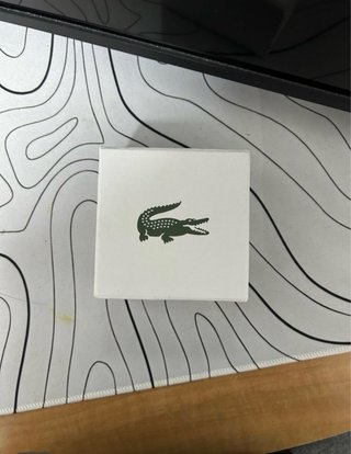 Esclava lacoste