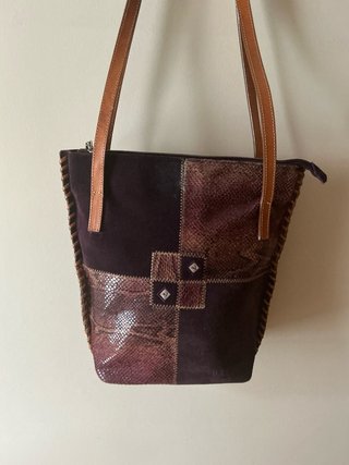 Bolso piel  marca Petusco. El Corte Inglés.