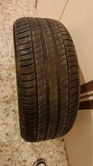 Neumático Michelin 225/50R17 98Y