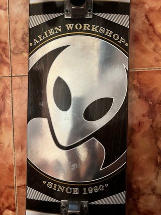 Monopatín Alien Workshop