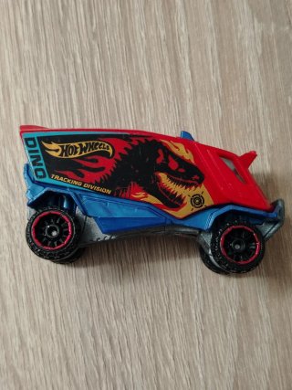 . Hot Wheels Aero Pod Dino Riders.