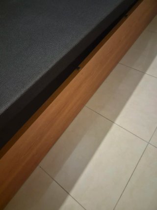 Canapé abatible de tela y madera