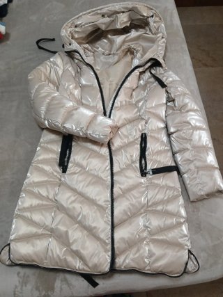 Cazadora acolchada beige